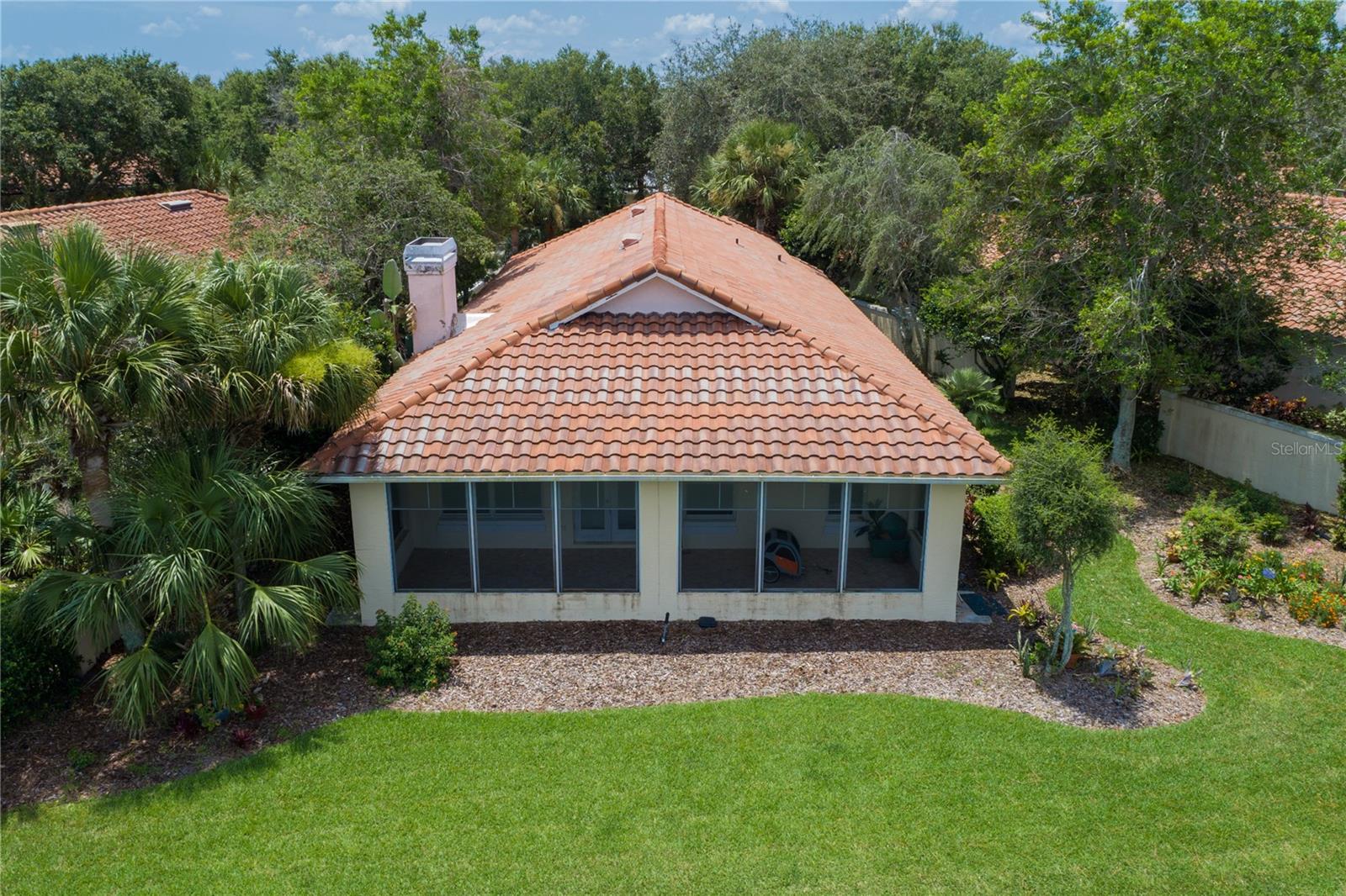 12 LAGUNA CT