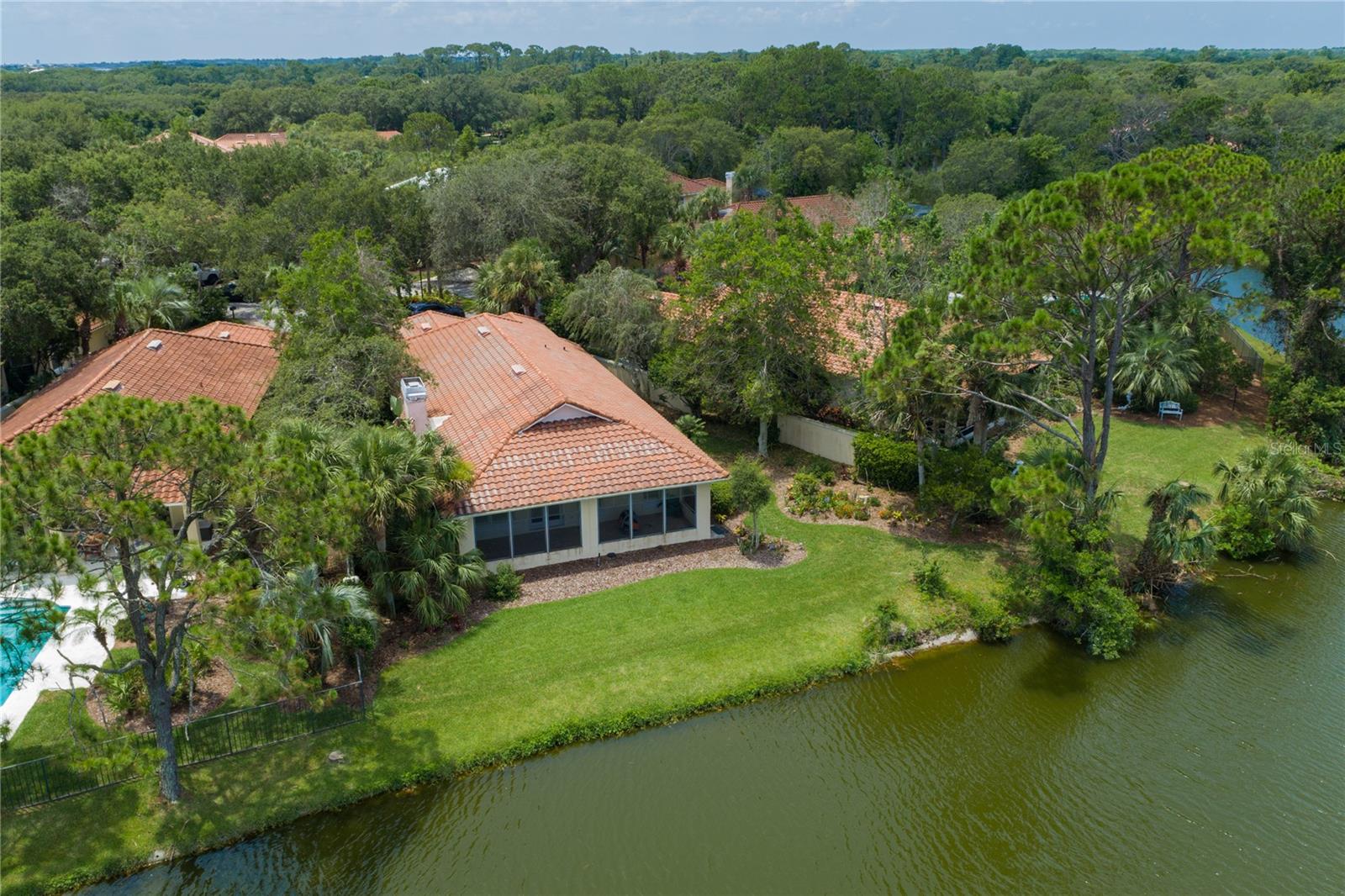 12 LAGUNA CT