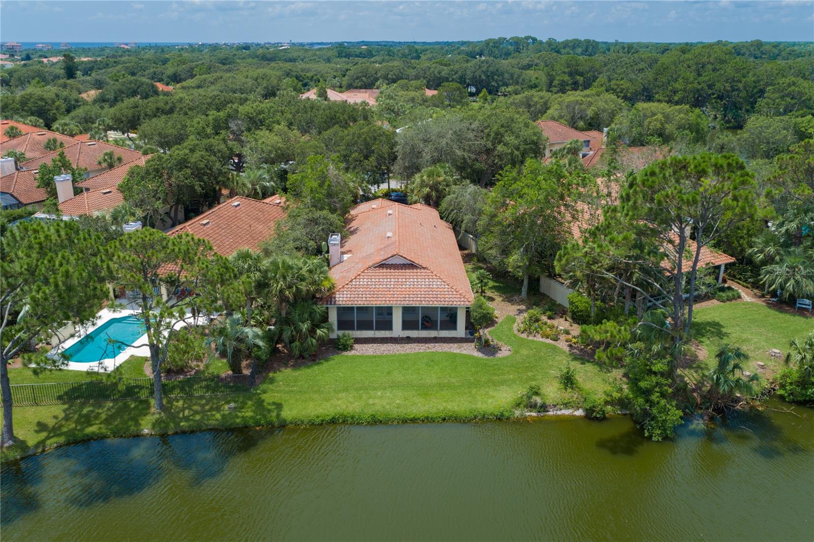 12 LAGUNA CT