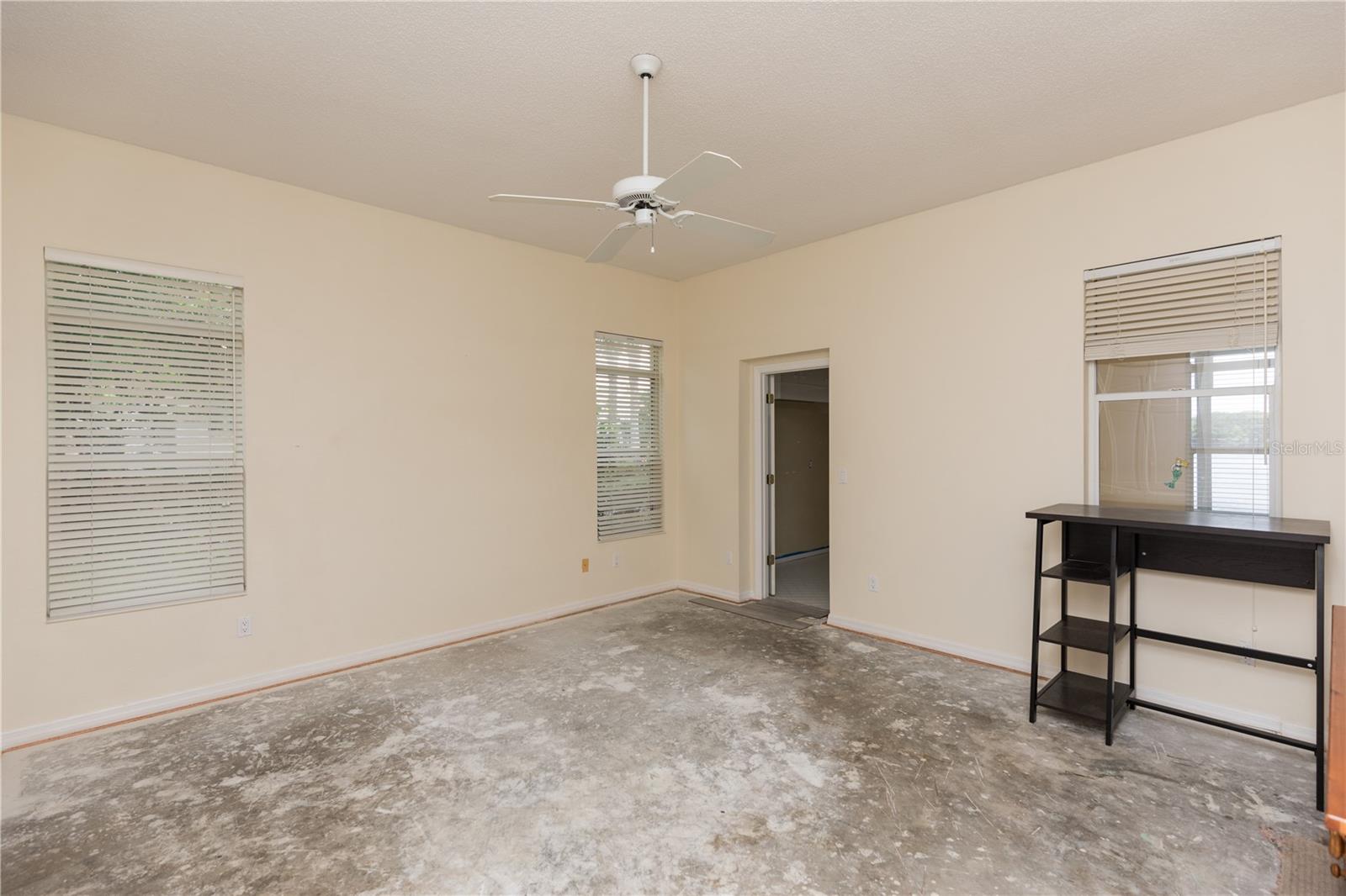 12 LAGUNA CT