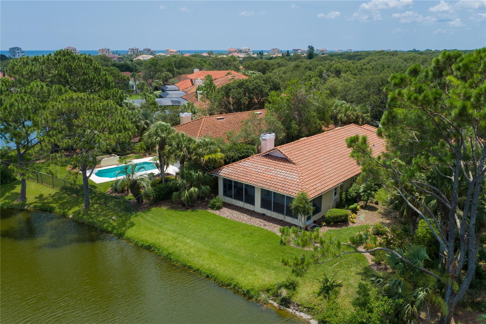 12 LAGUNA CT