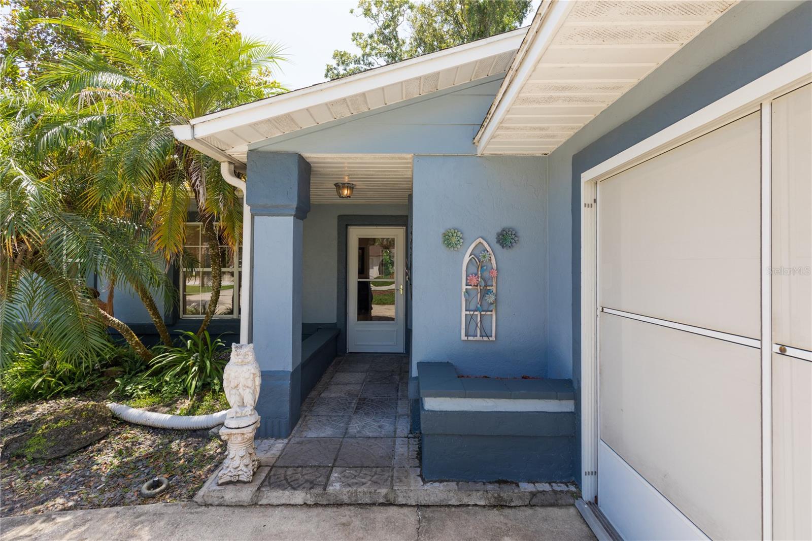 56 FISCHER LN