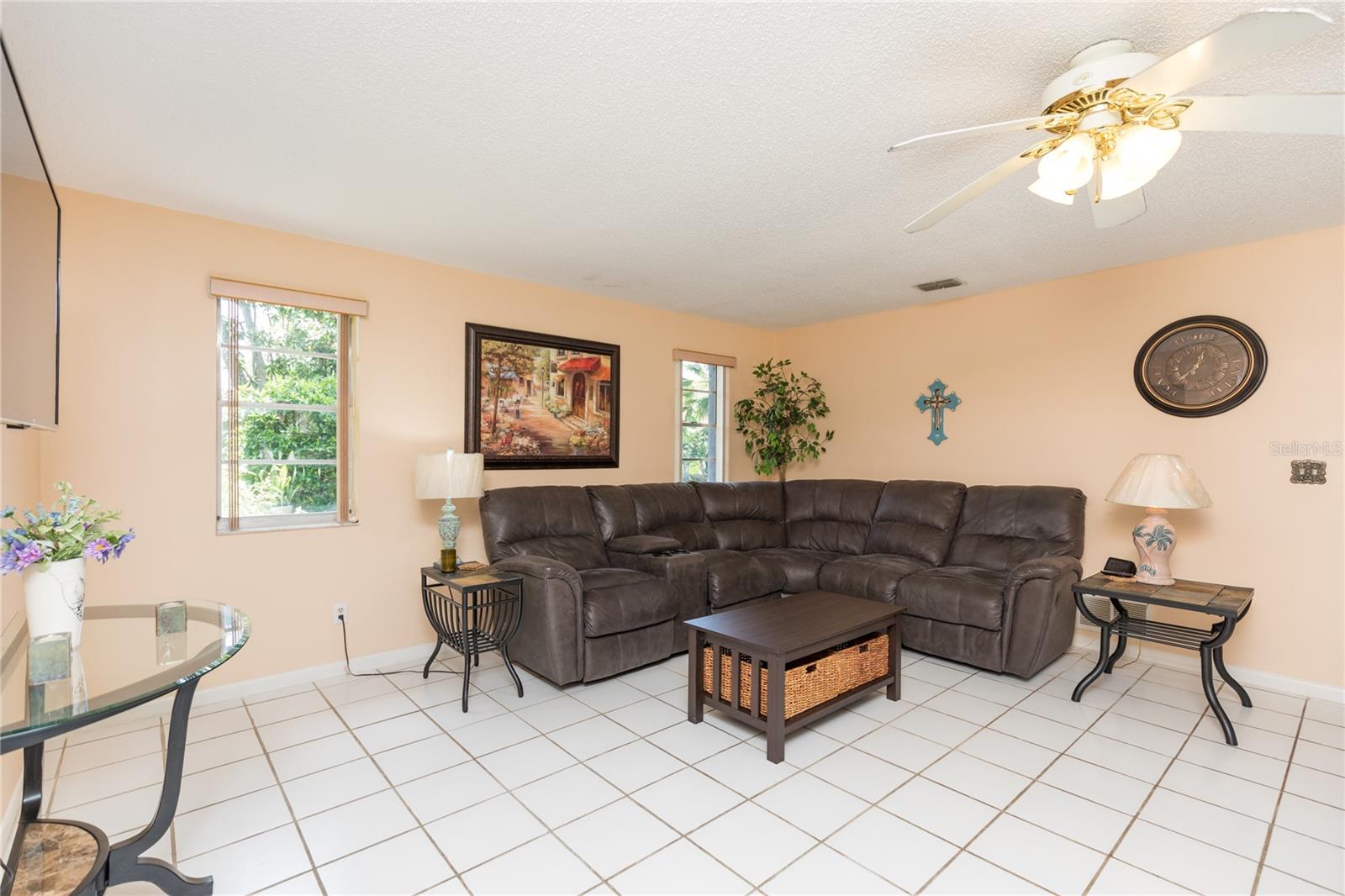 56 FISCHER LN