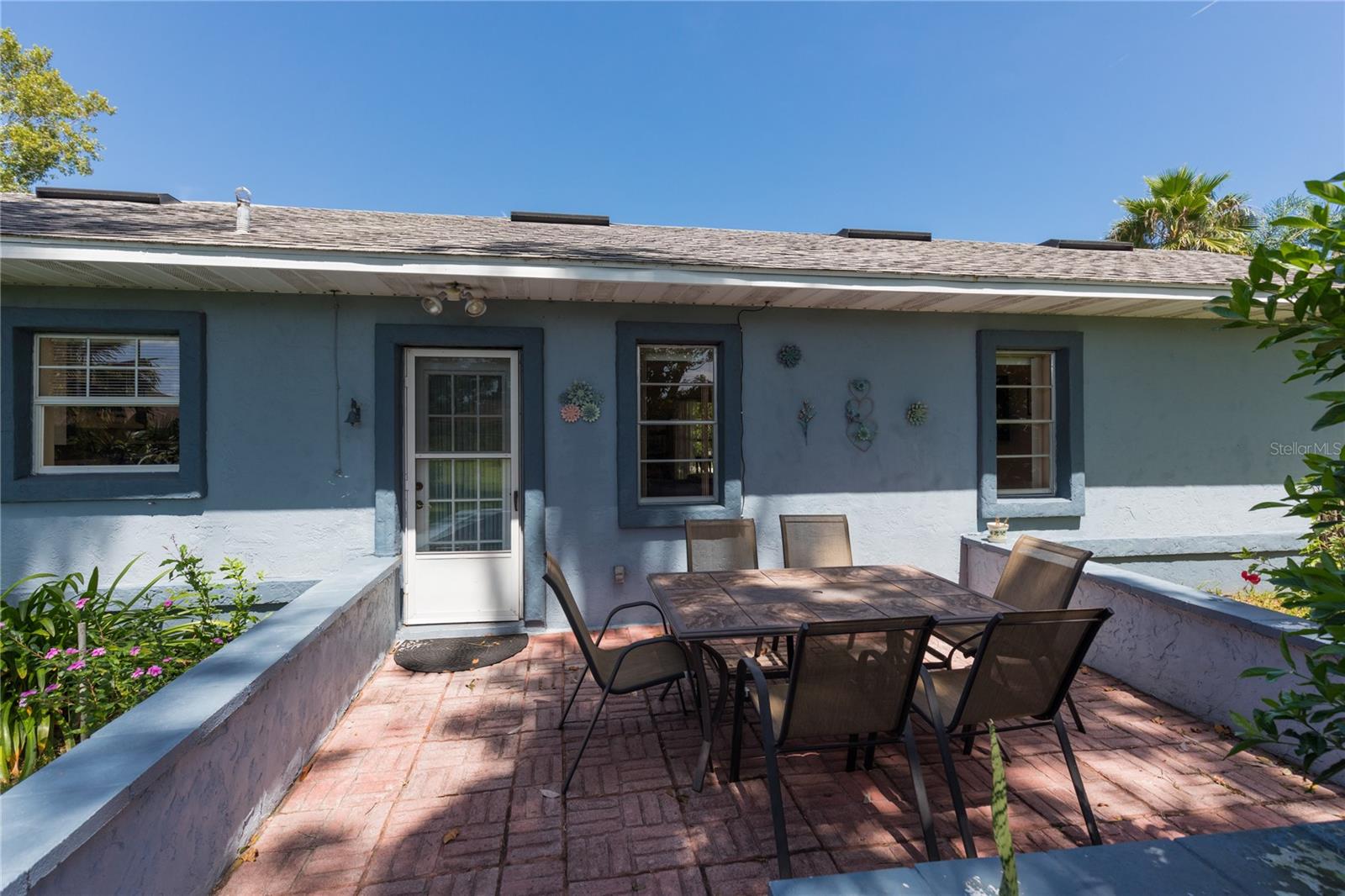 56 FISCHER LN