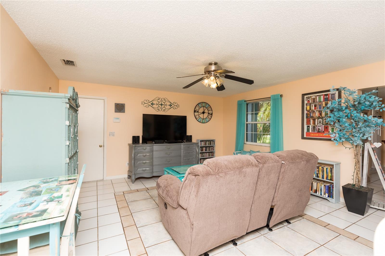 56 FISCHER LN