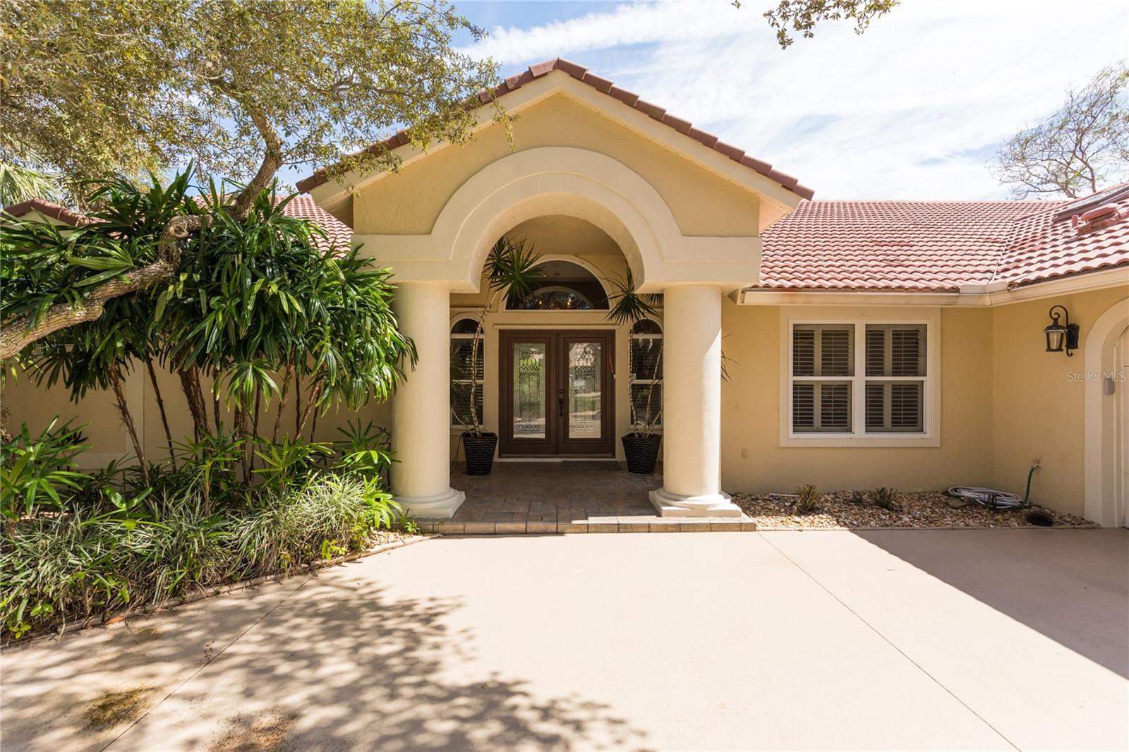 2 ANASTASIA CT