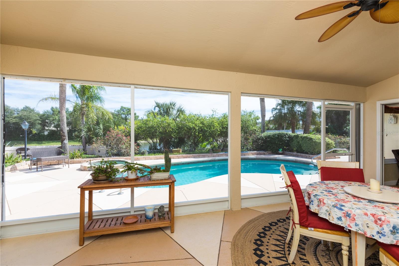 2 ANASTASIA CT