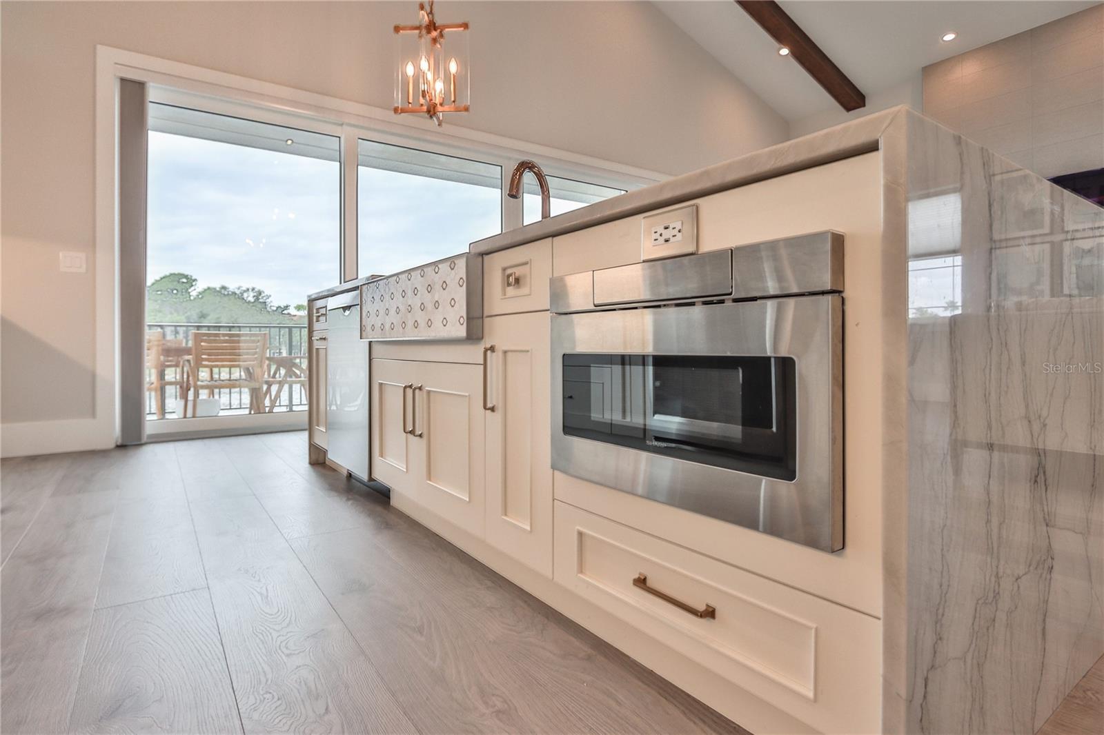 230 YACHT HARBOR DR