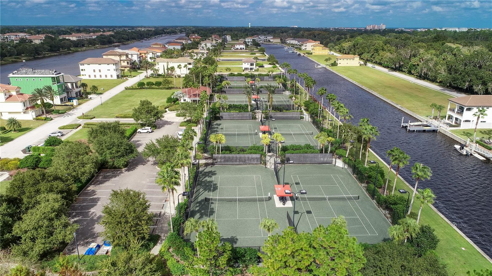 230 YACHT HARBOR DR
