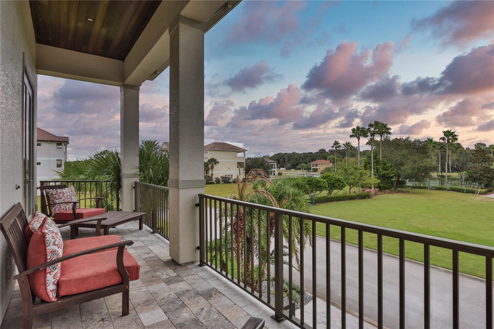230 YACHT HARBOR DR