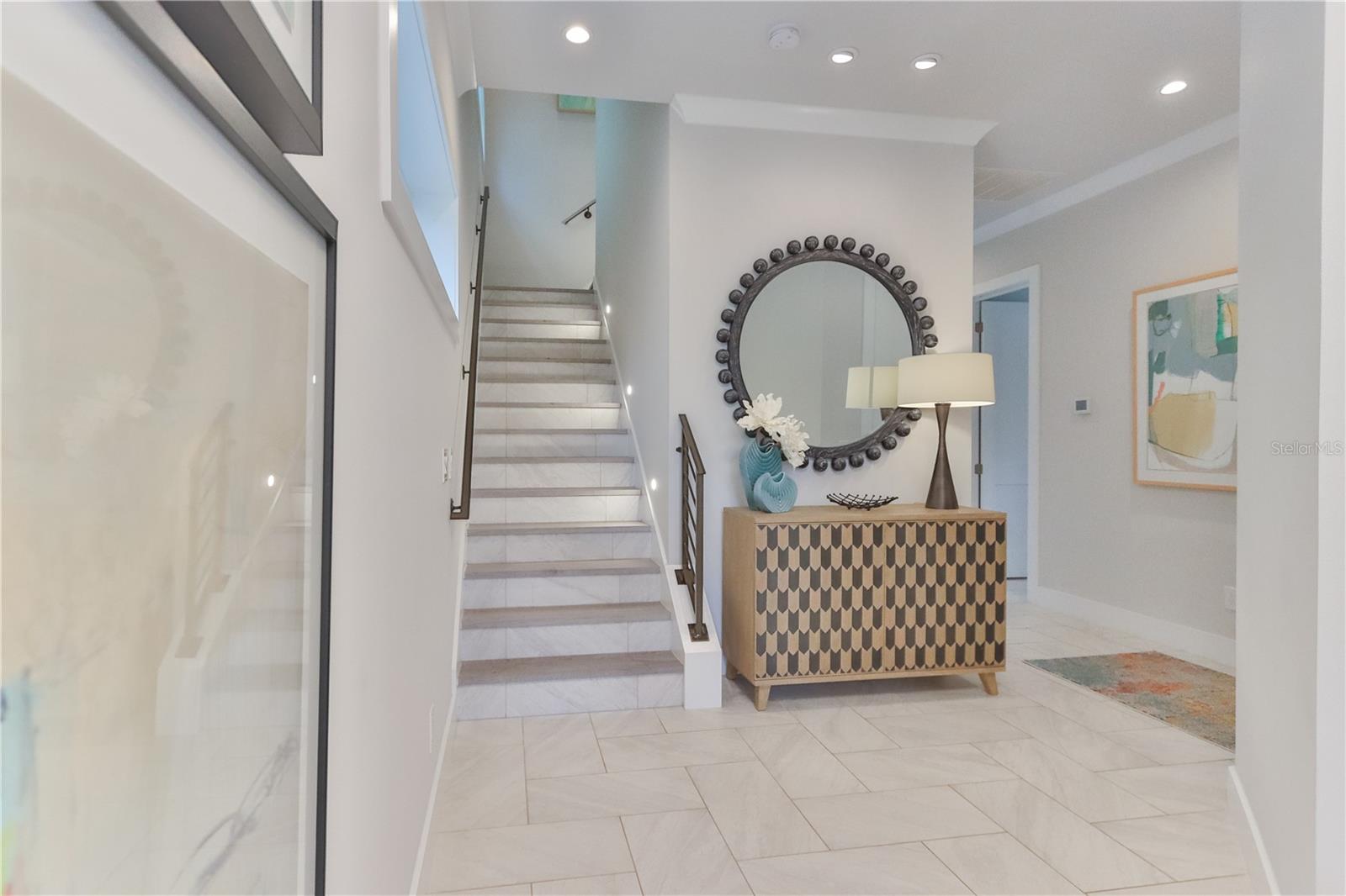 230 YACHT HARBOR DR