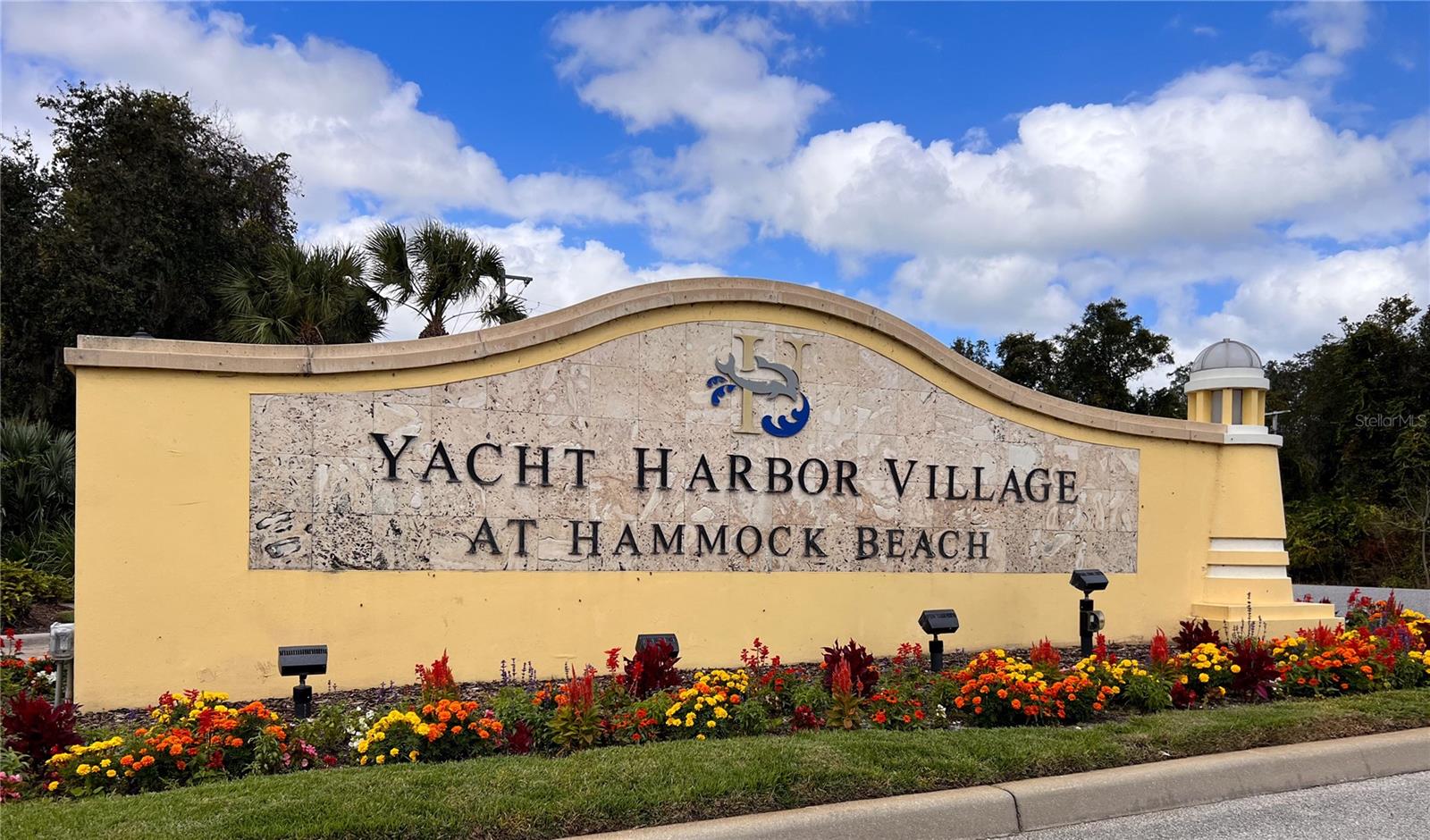 230 YACHT HARBOR DR
