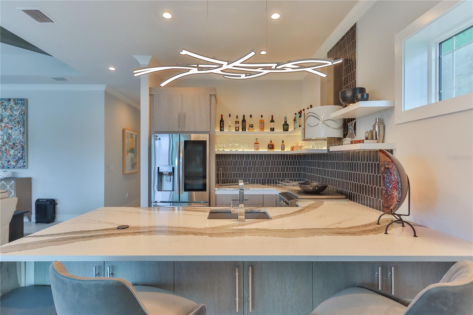 230 YACHT HARBOR DR
