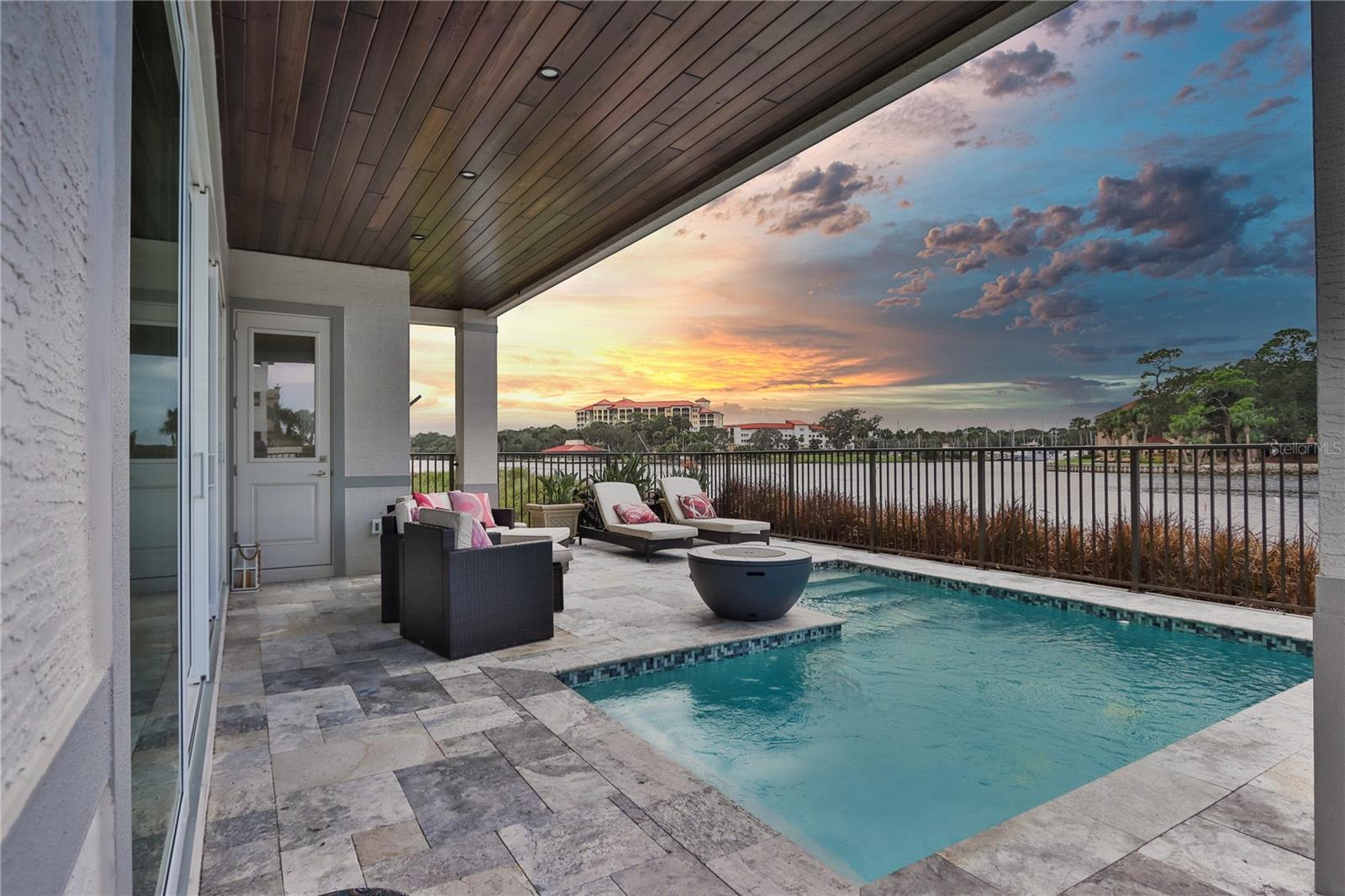 230 YACHT HARBOR DR