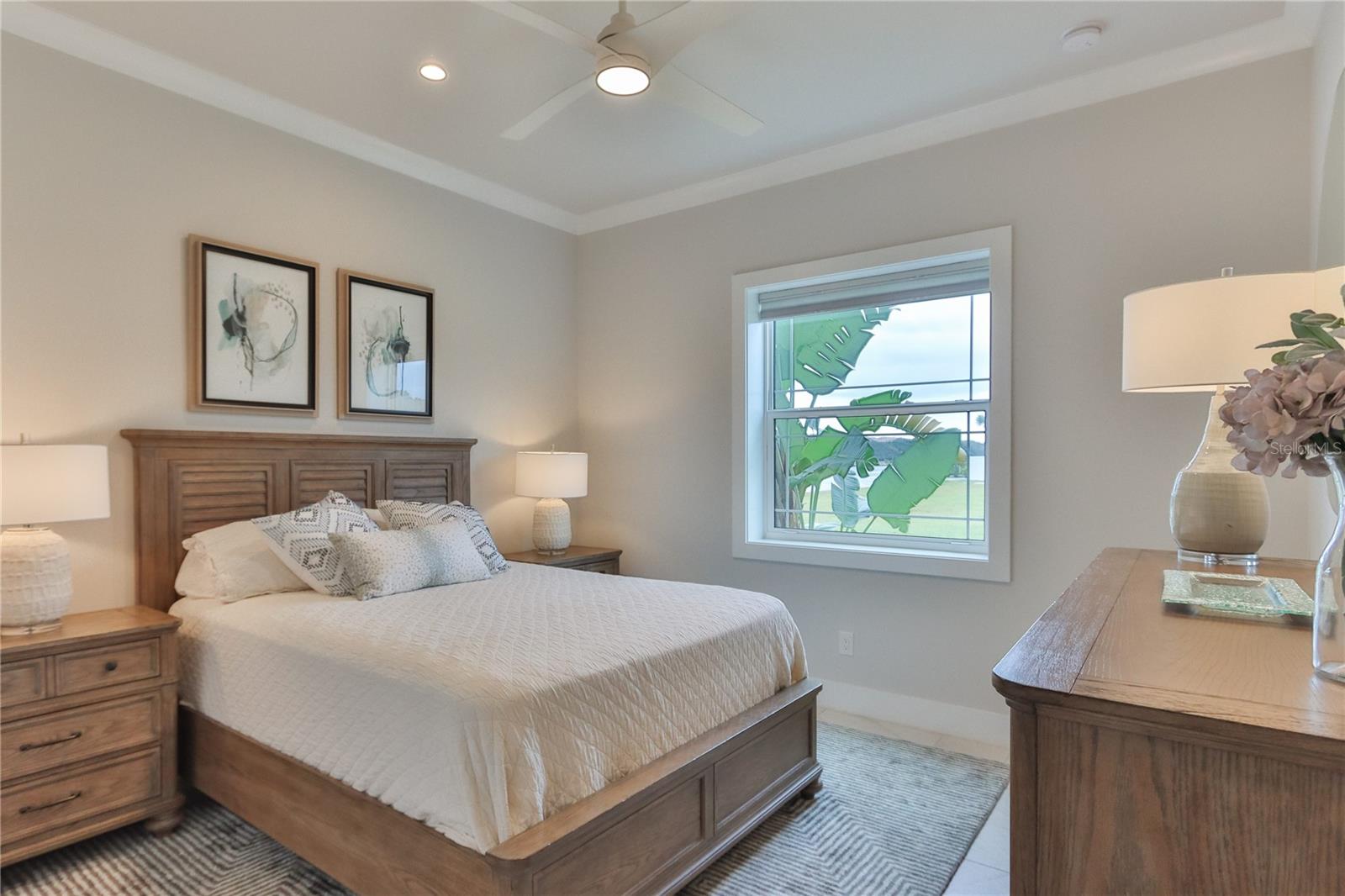 230 YACHT HARBOR DR