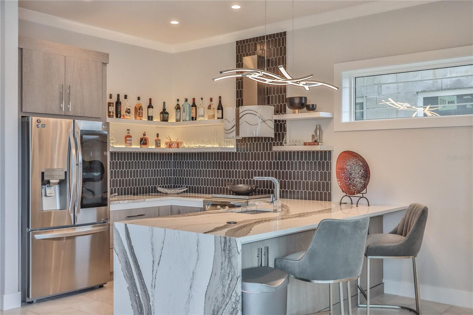 230 YACHT HARBOR DR