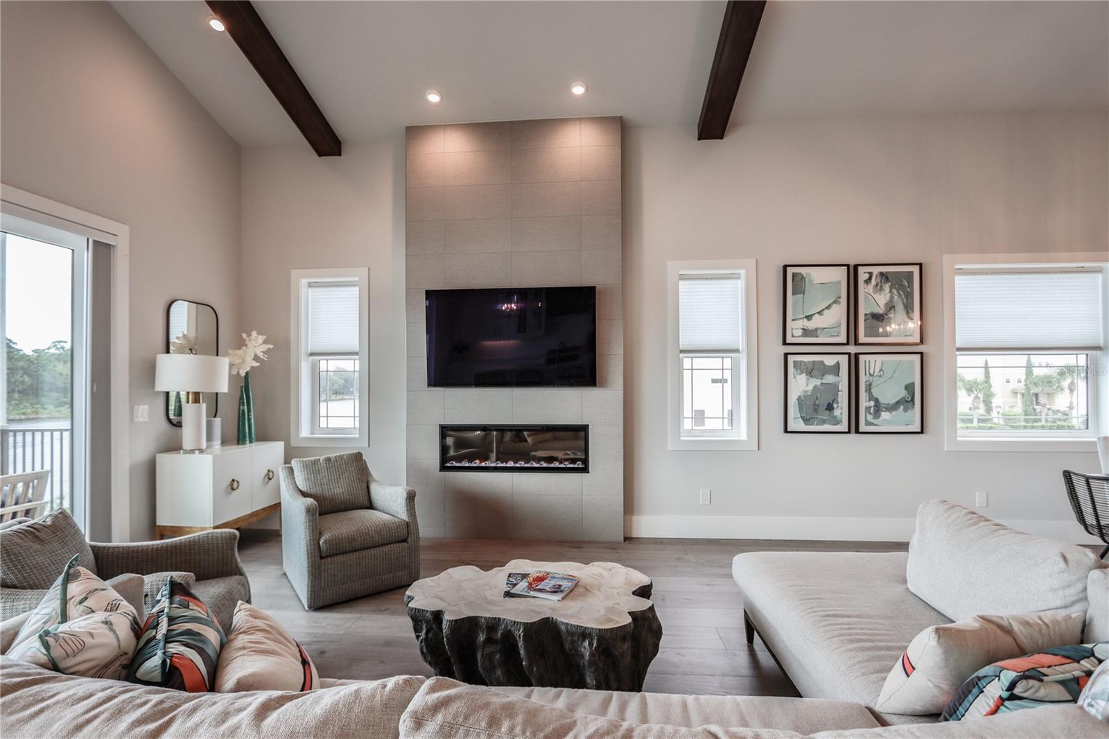 230 YACHT HARBOR DR