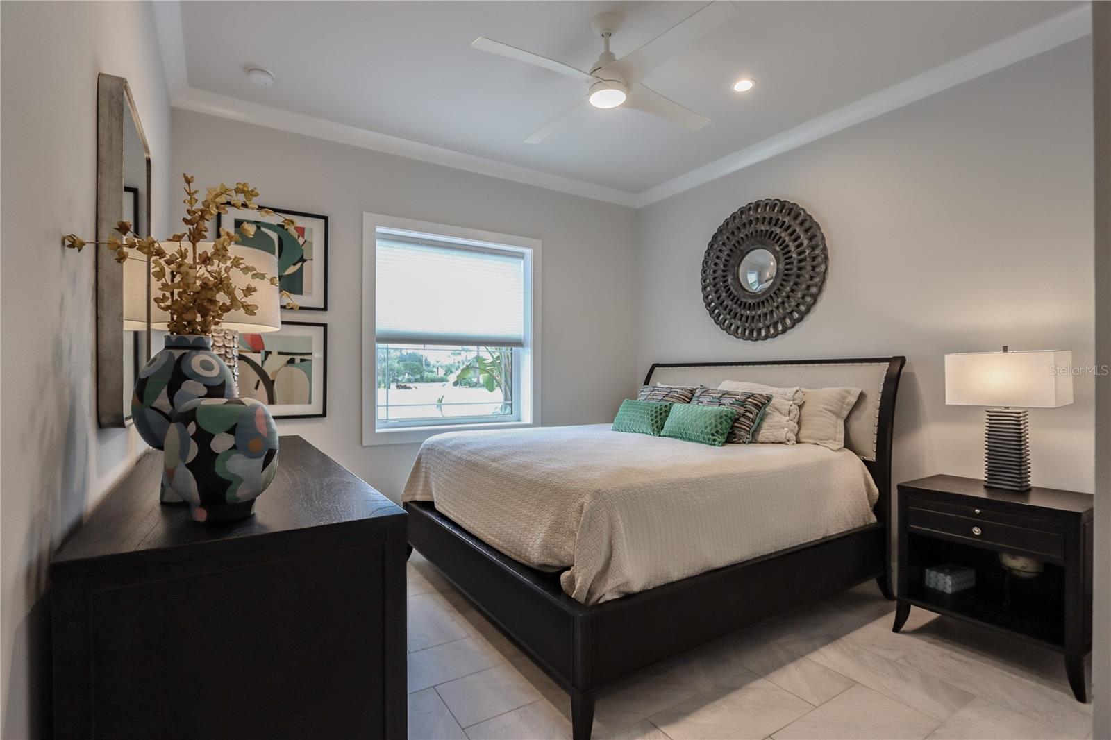 230 YACHT HARBOR DR