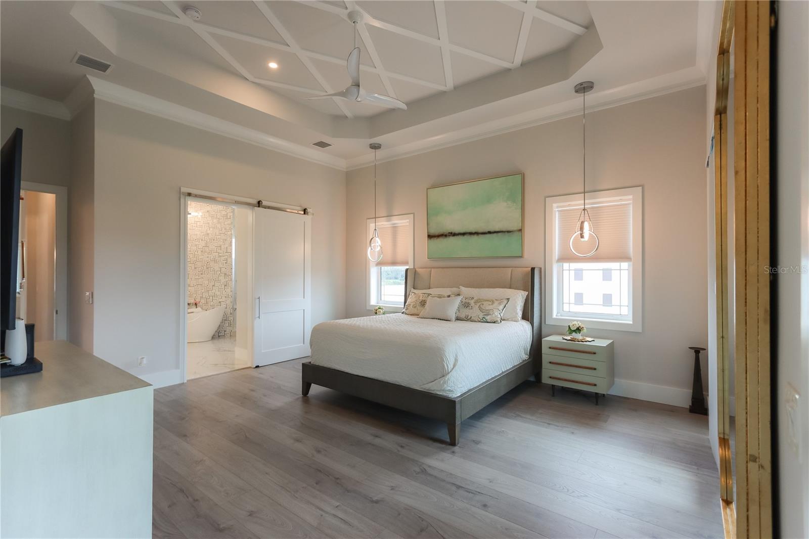 230 YACHT HARBOR DR