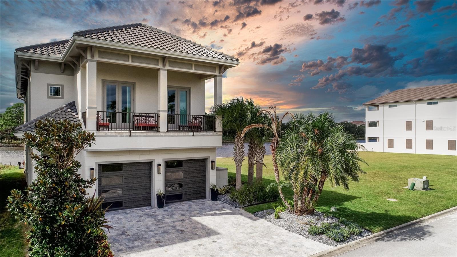 230 YACHT HARBOR DR
