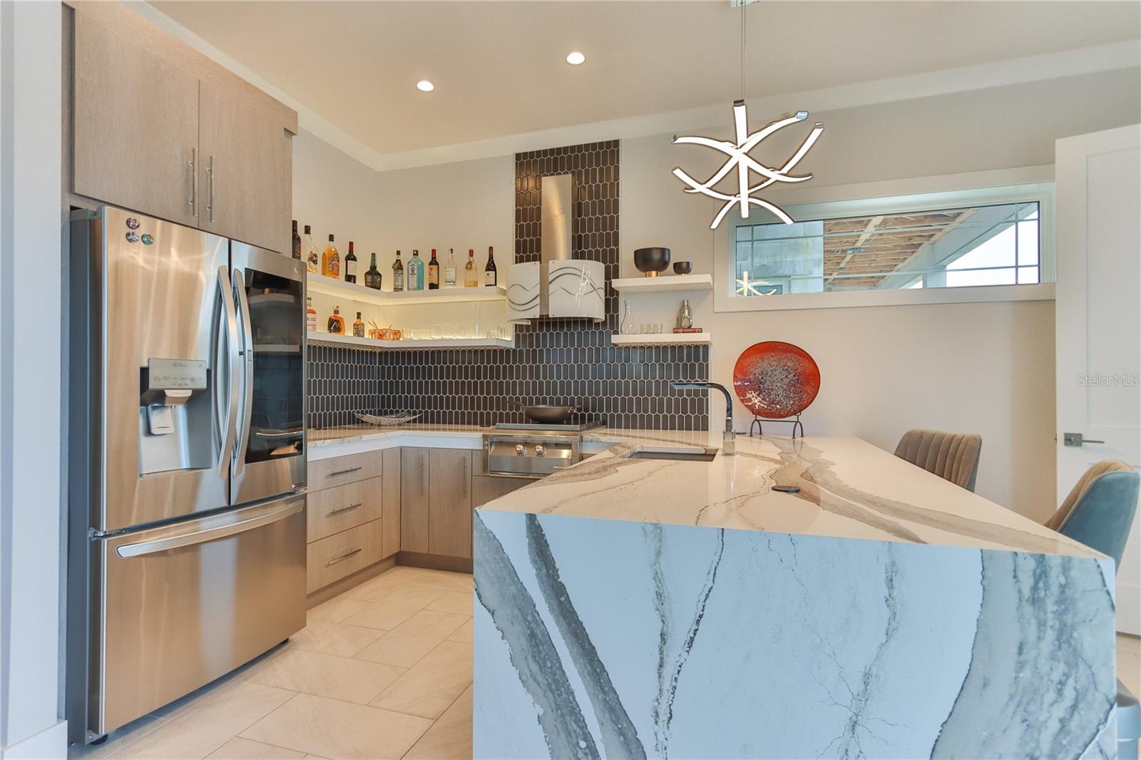 230 YACHT HARBOR DR