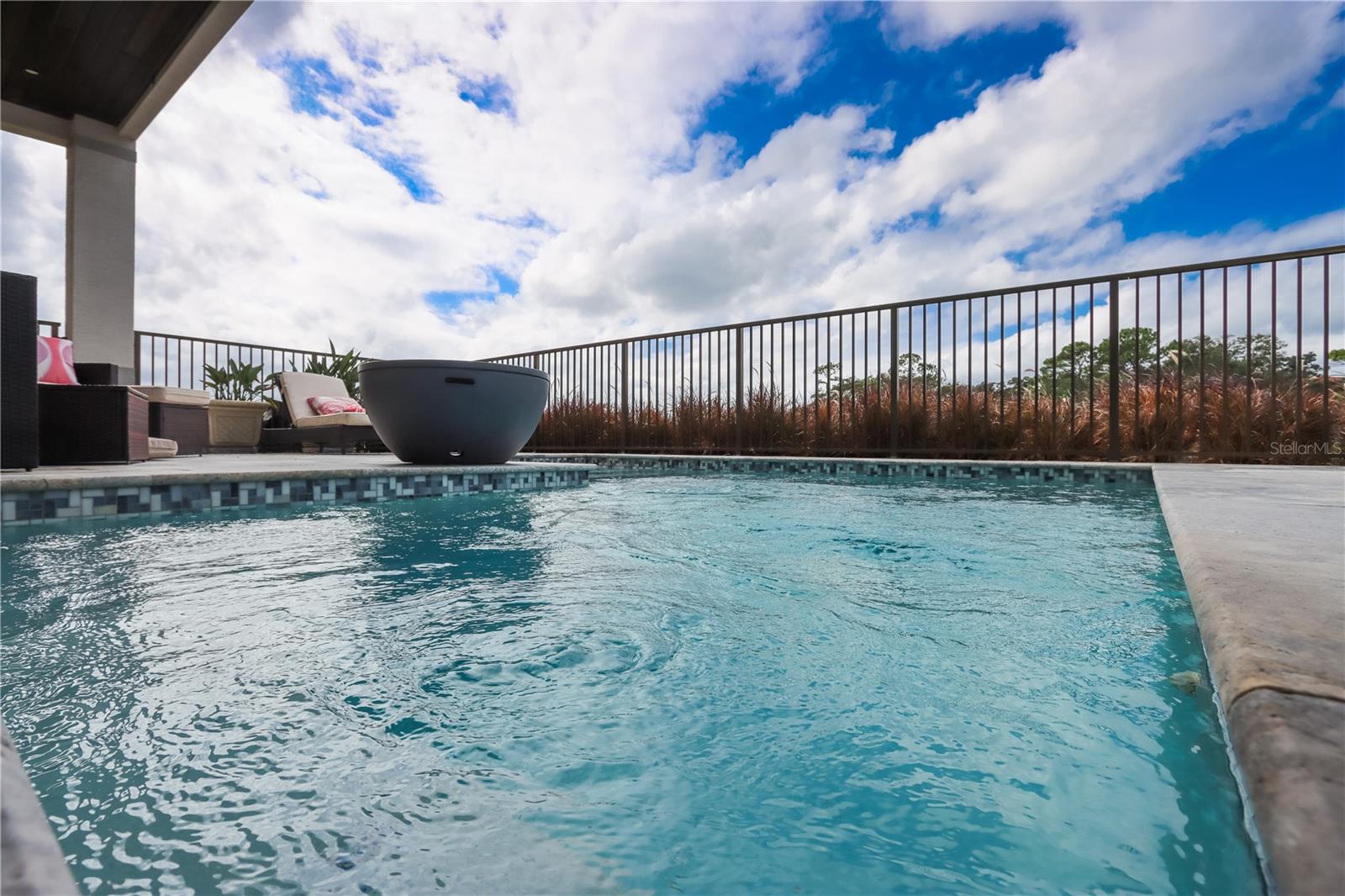 230 YACHT HARBOR DR