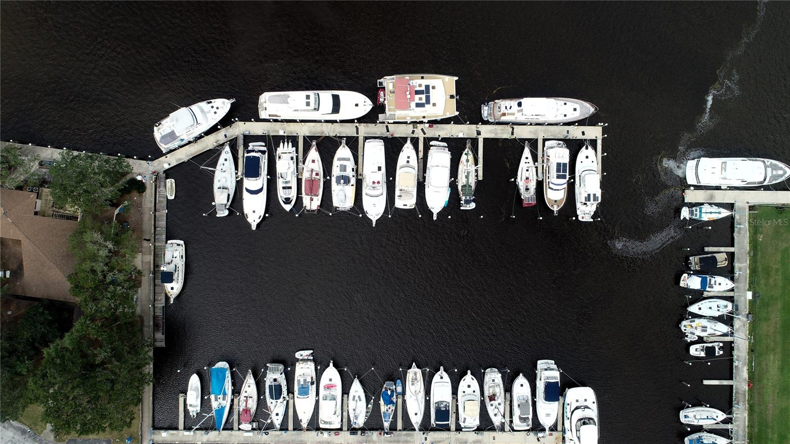 230 YACHT HARBOR DR