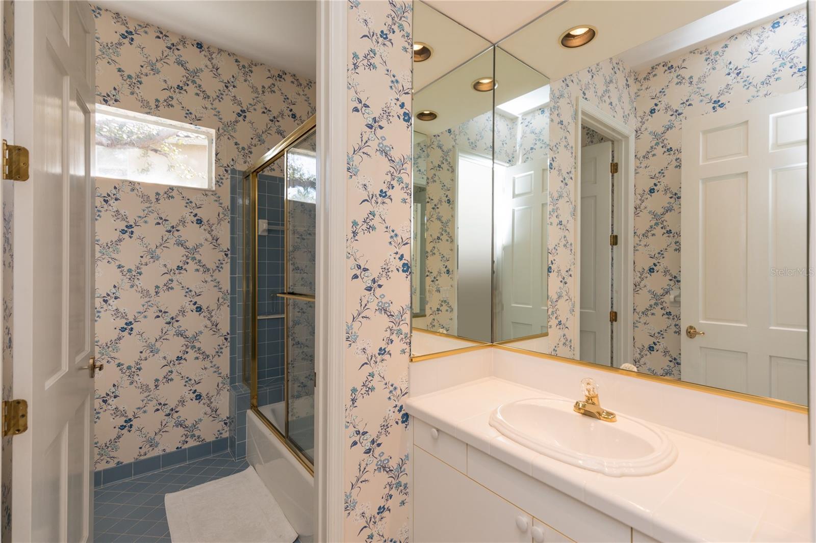 19 MADEIRA CT