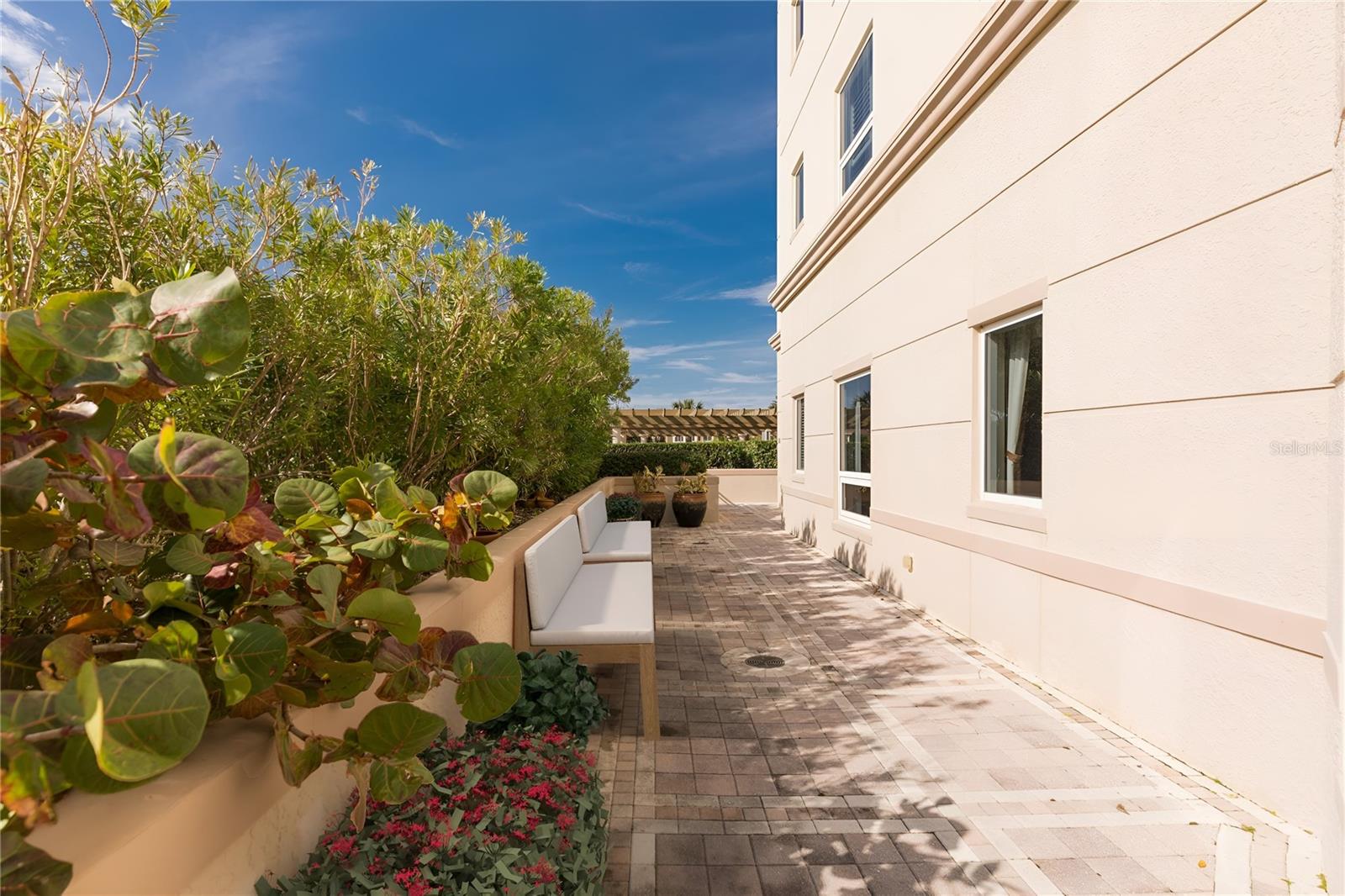 85 AVENUE DE LA MER #106