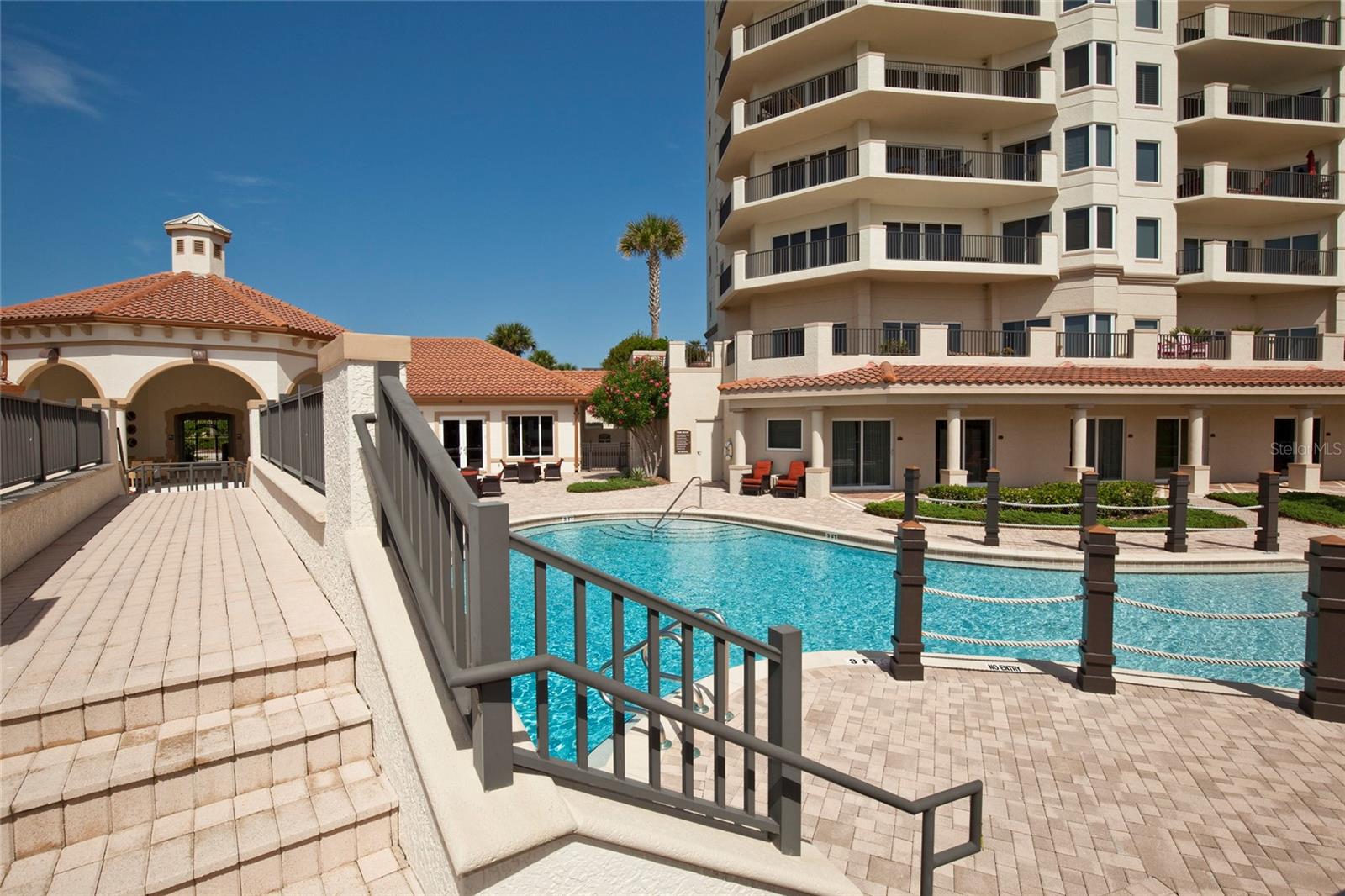 85 AVENUE DE LA MER #106