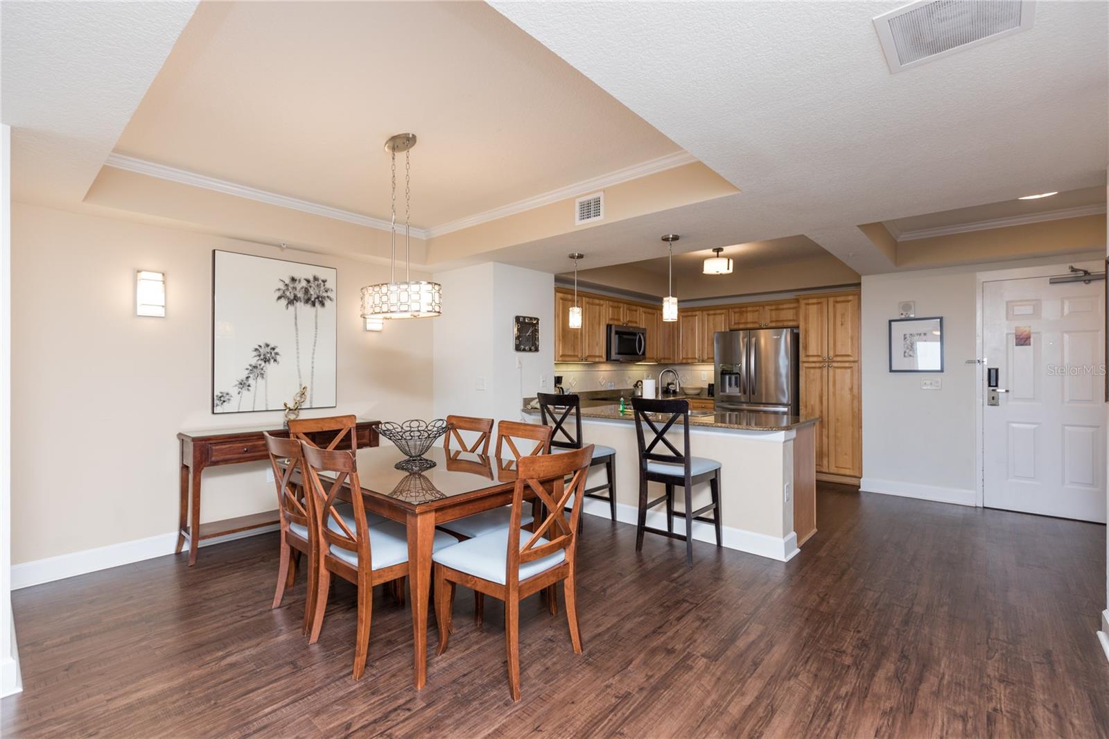 200 OCEAN CREST DR #516