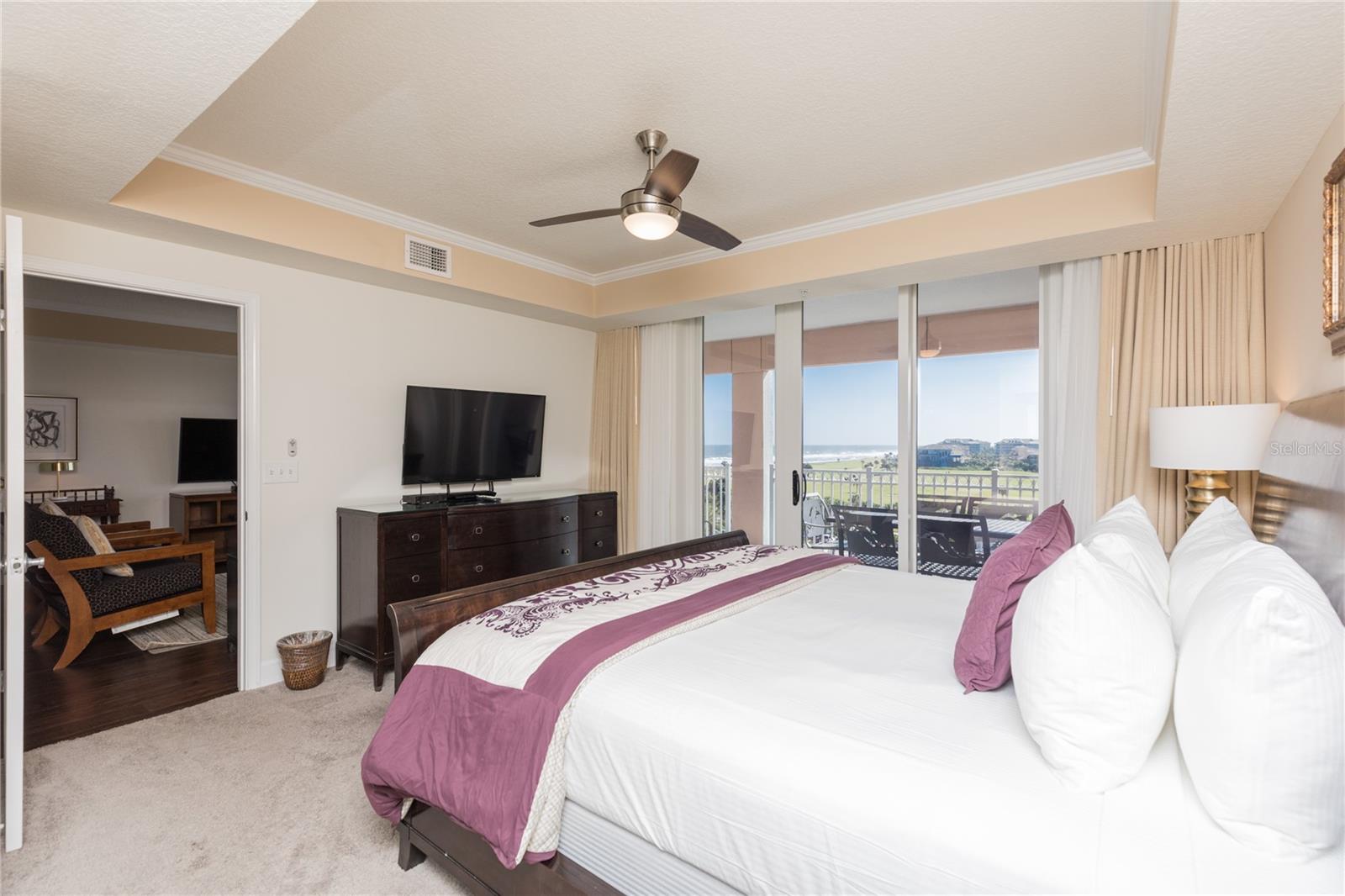 200 OCEAN CREST DR #516