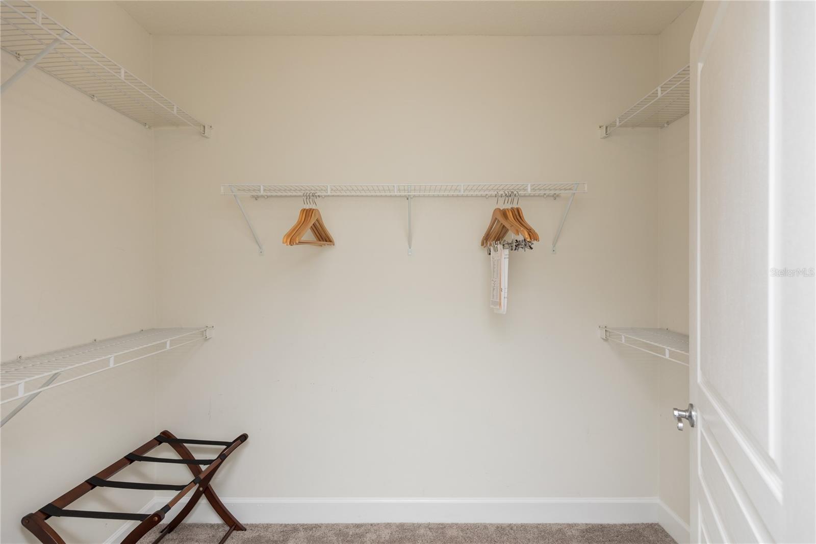 200 OCEAN CREST DR #516