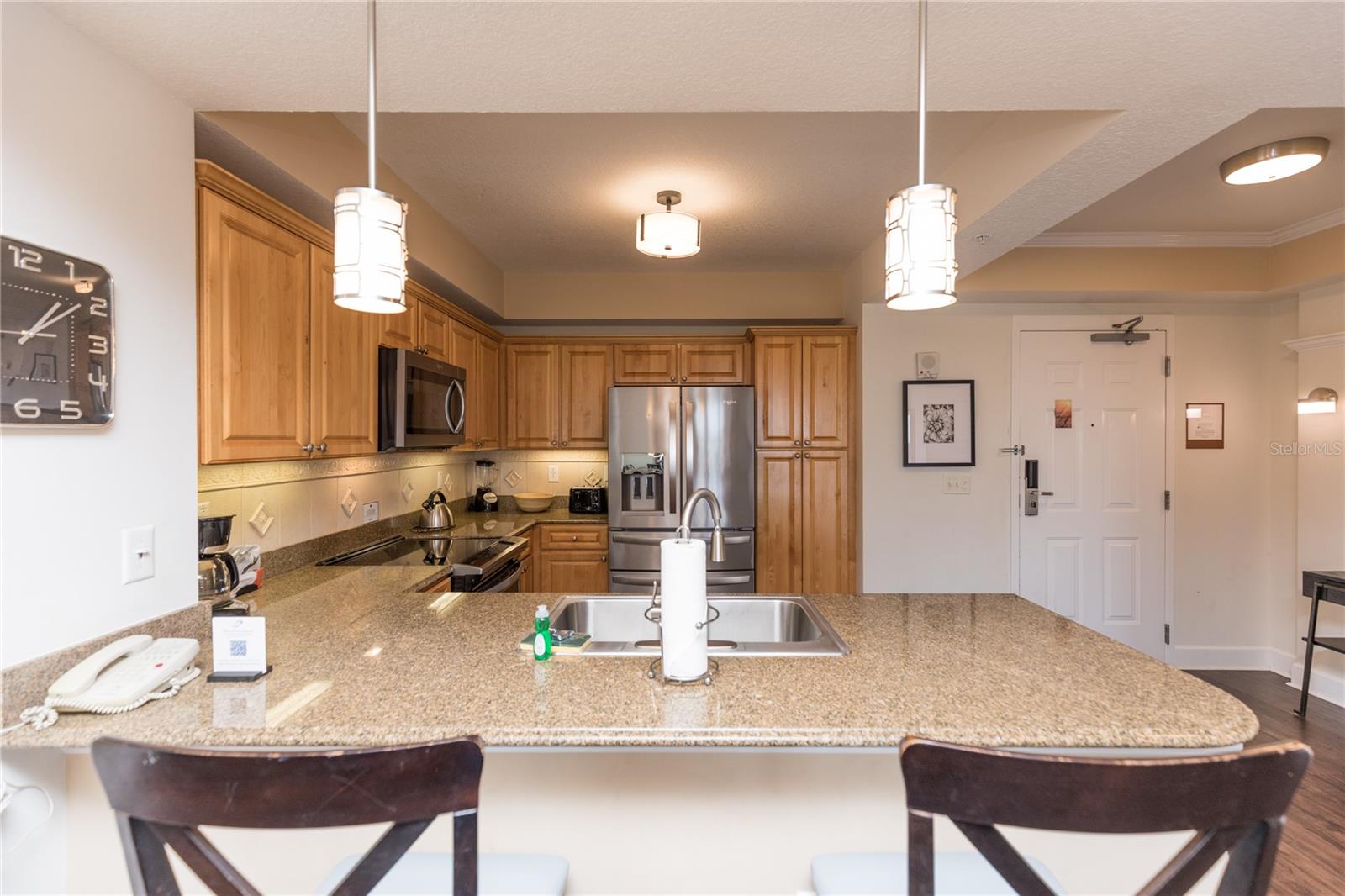 200 OCEAN CREST DR #516