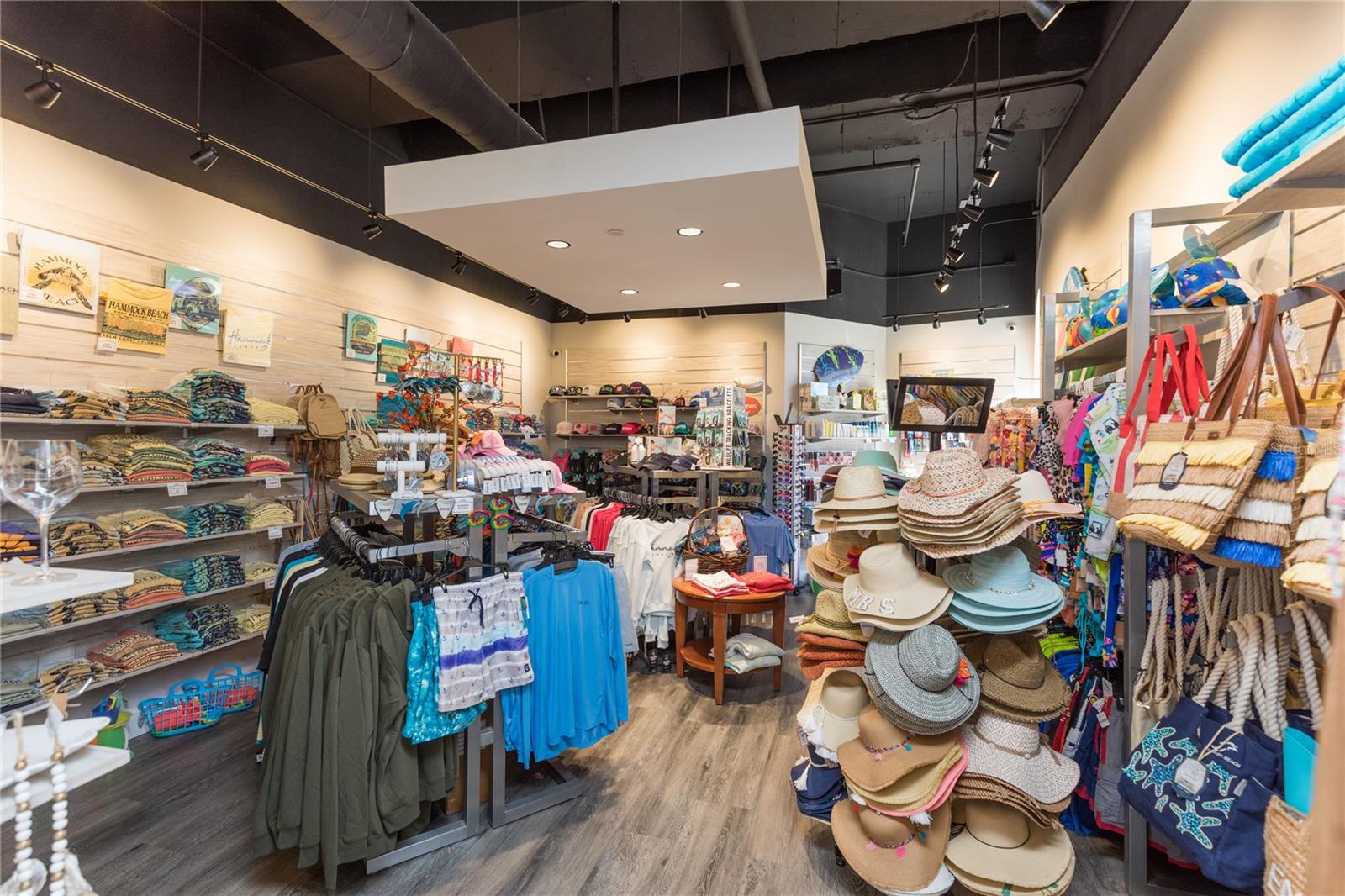 200 OCEAN CREST DR #516