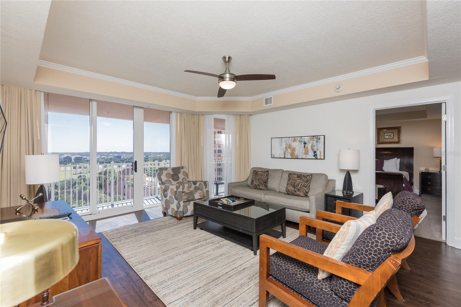 200 OCEAN CREST DR #516