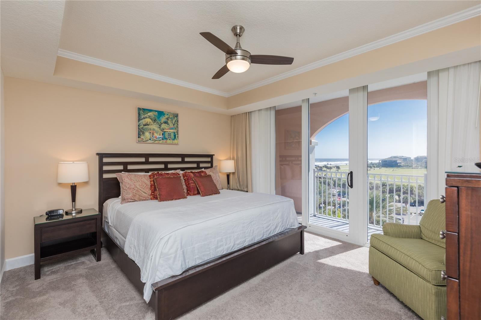 200 OCEAN CREST DR #516