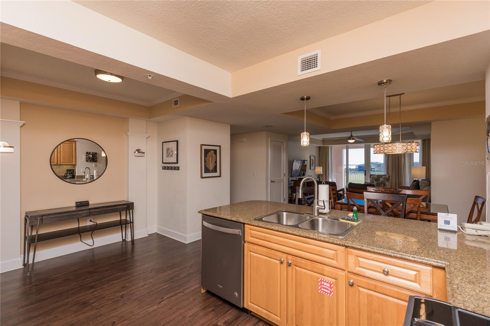 200 OCEAN CREST DR #516