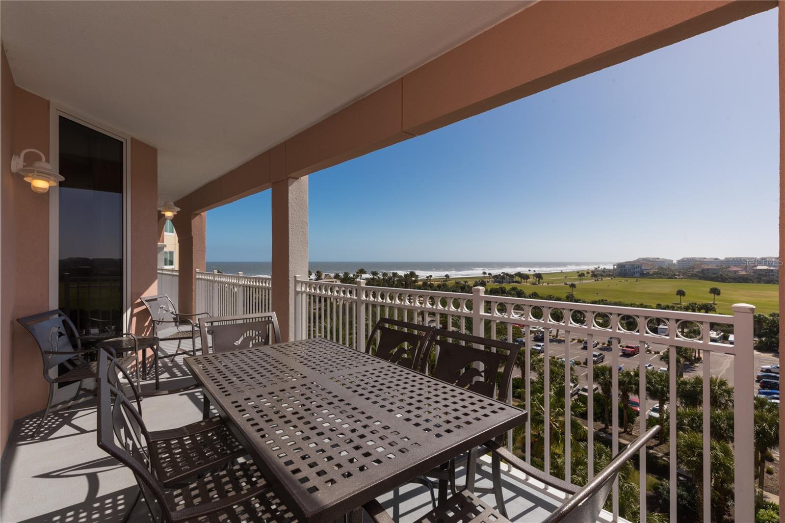 200 OCEAN CREST DR #516