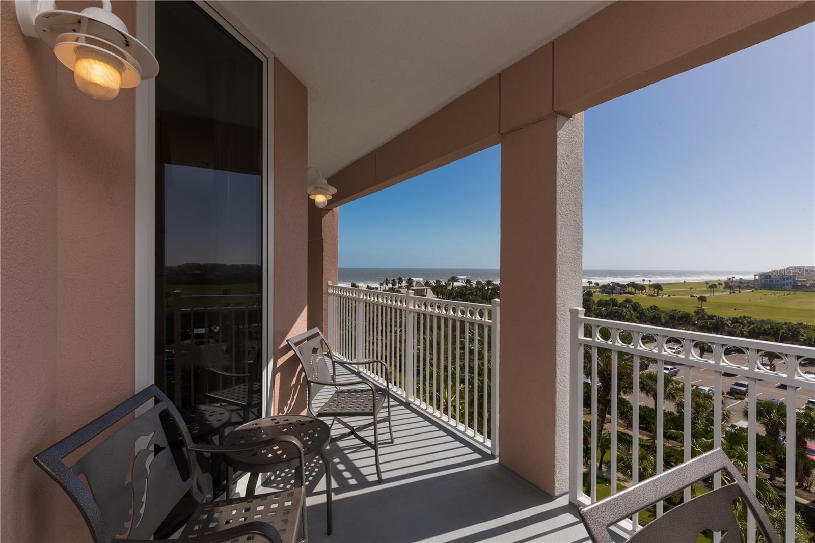 200 OCEAN CREST DR #516