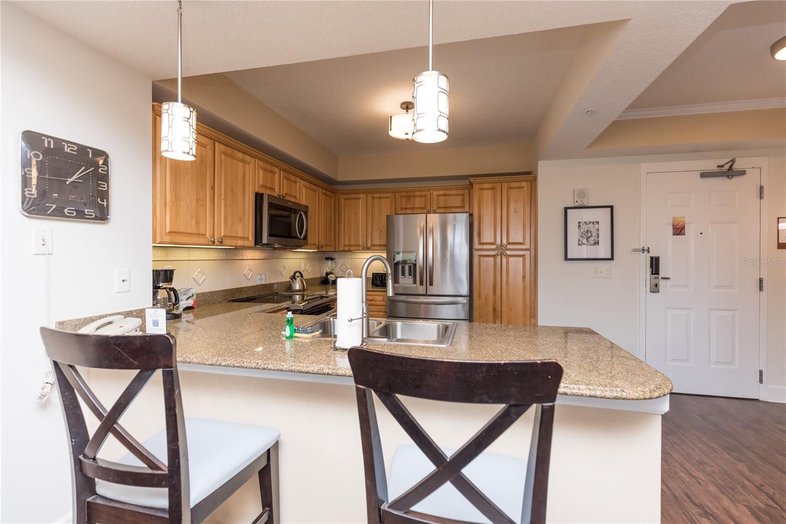 200 OCEAN CREST DR #516