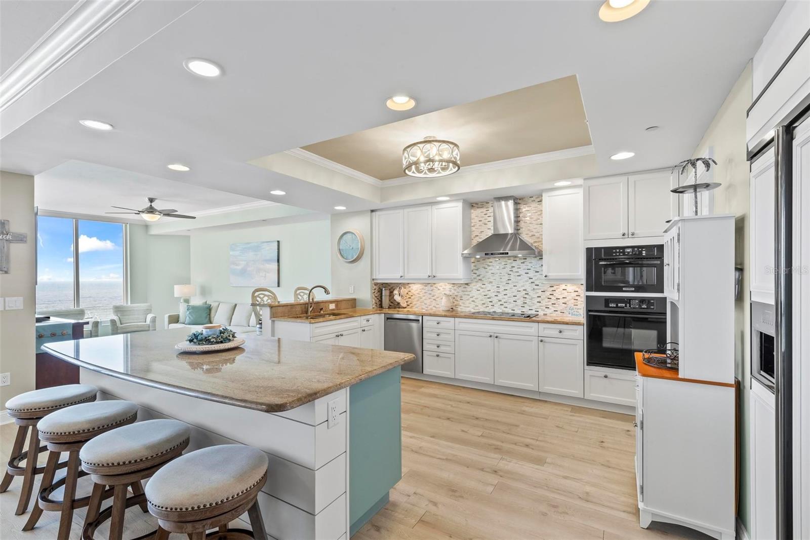 7 AVENUE DE LA MER #702