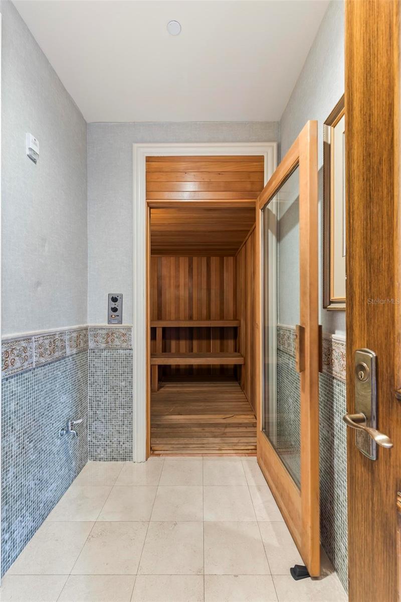 7 AVENUE DE LA MER #702