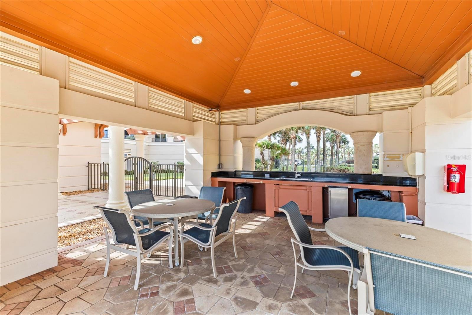 7 AVENUE DE LA MER #702