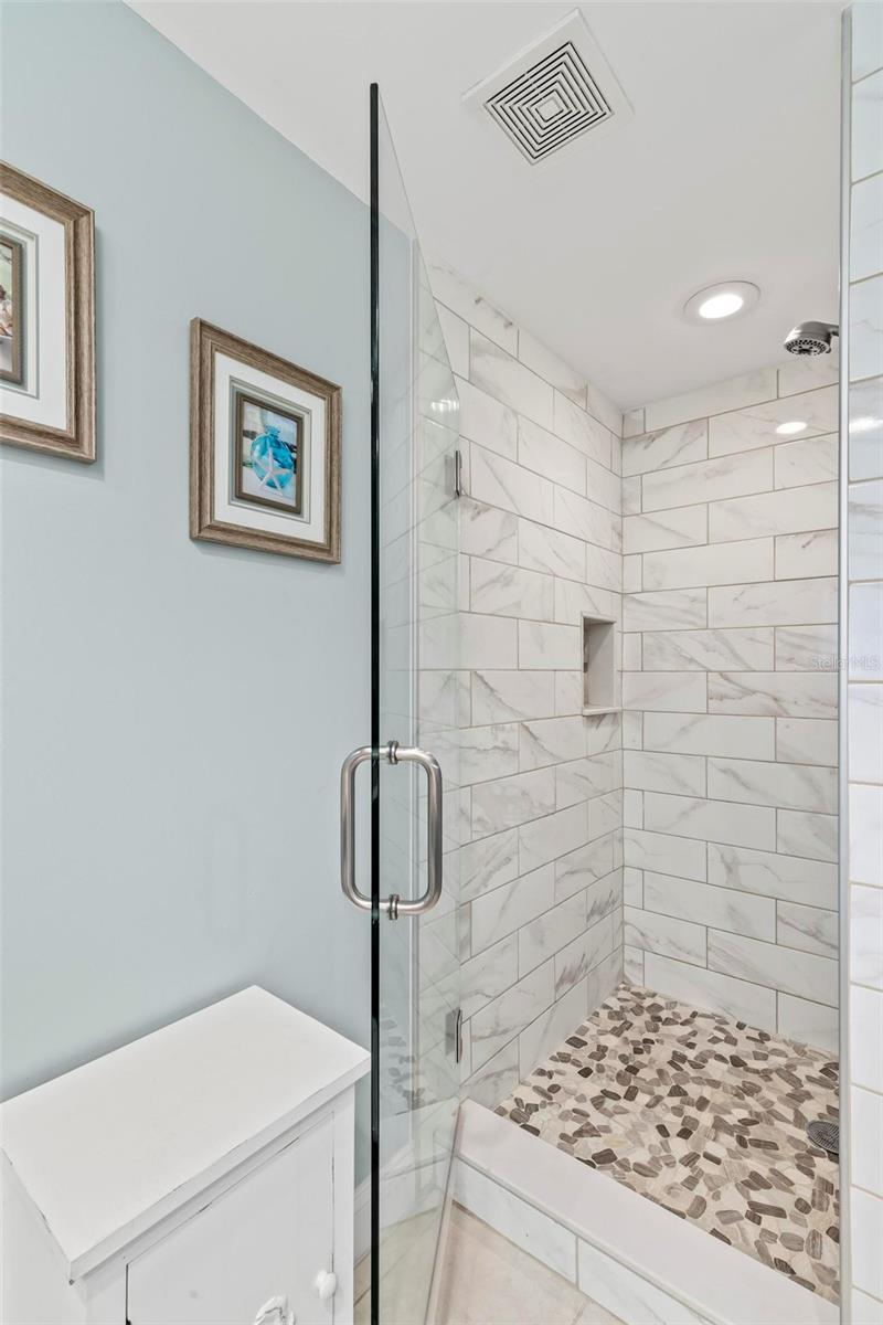 7 AVENUE DE LA MER #702