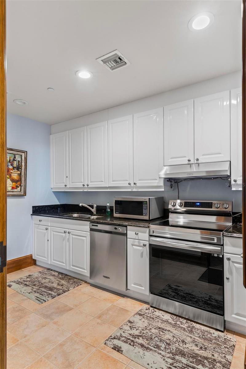 7 AVENUE DE LA MER #702