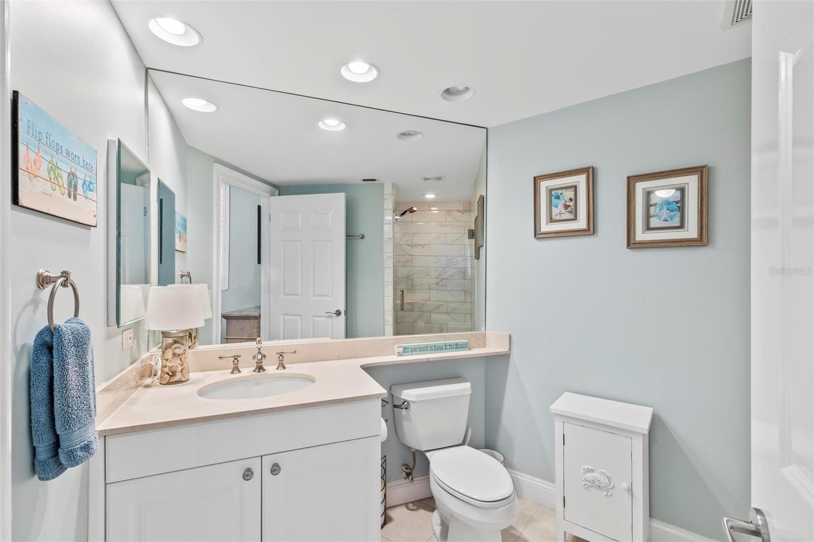 7 AVENUE DE LA MER #702