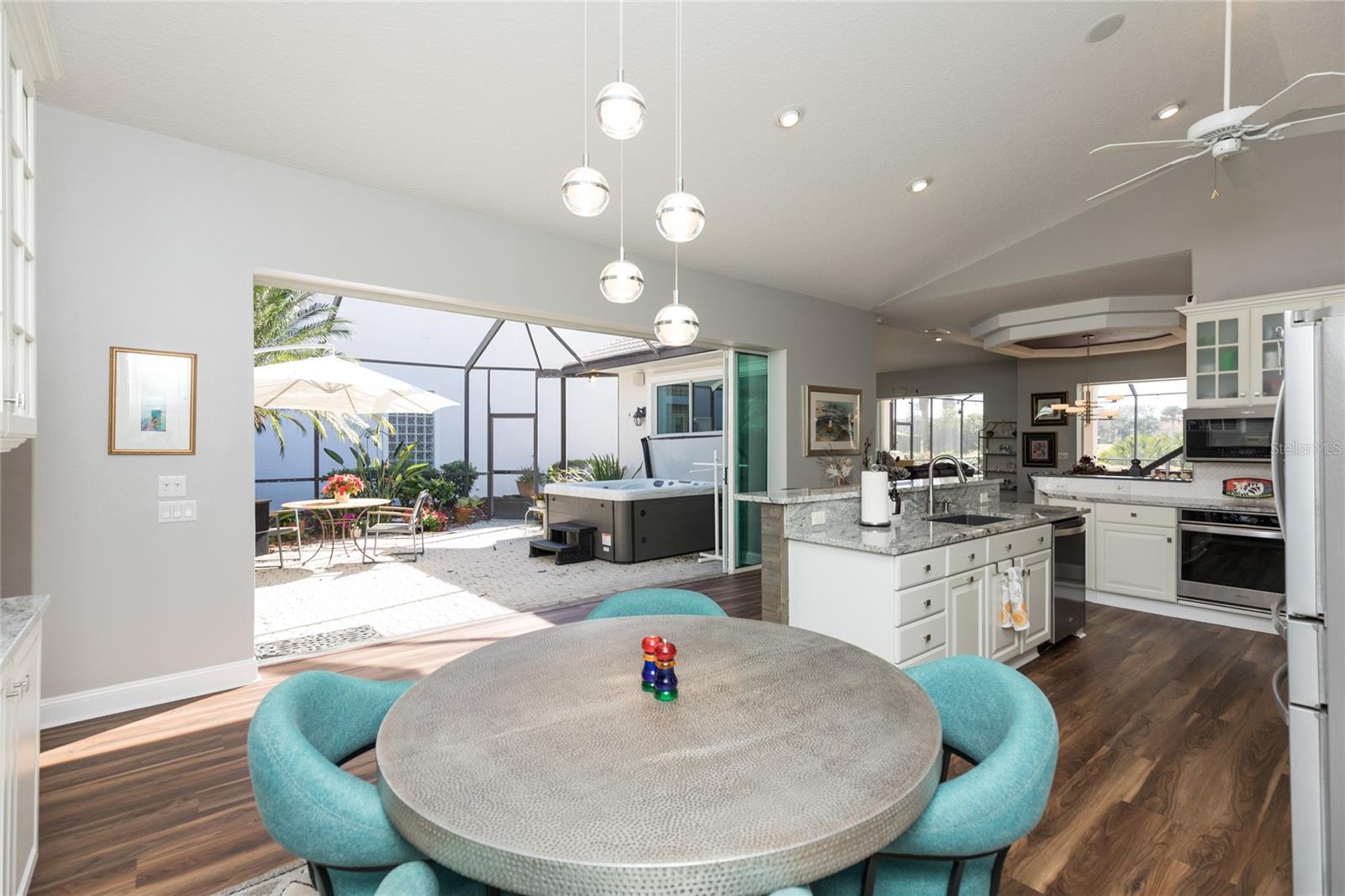 2 MALAGA CT