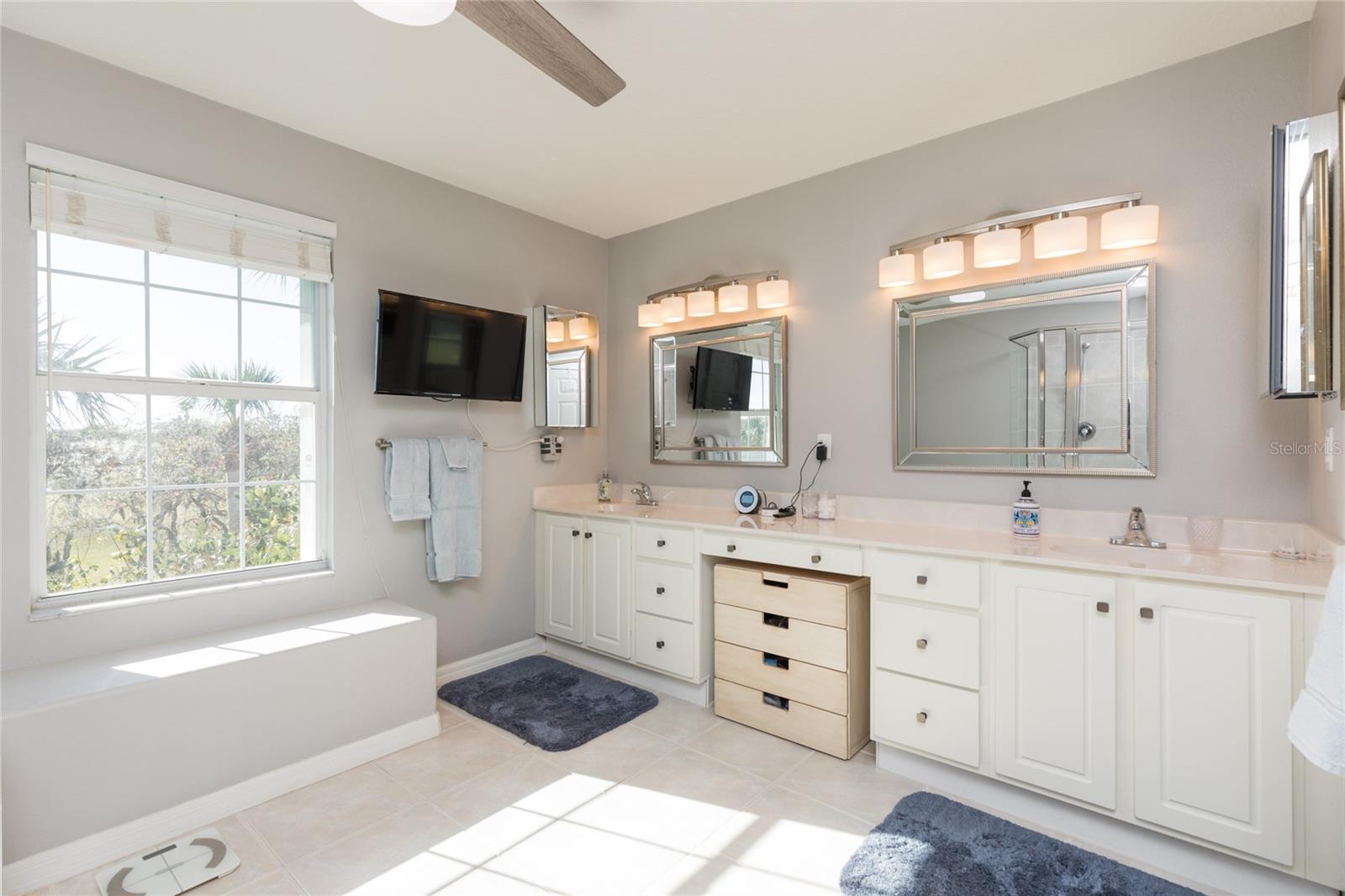 2 MALAGA CT