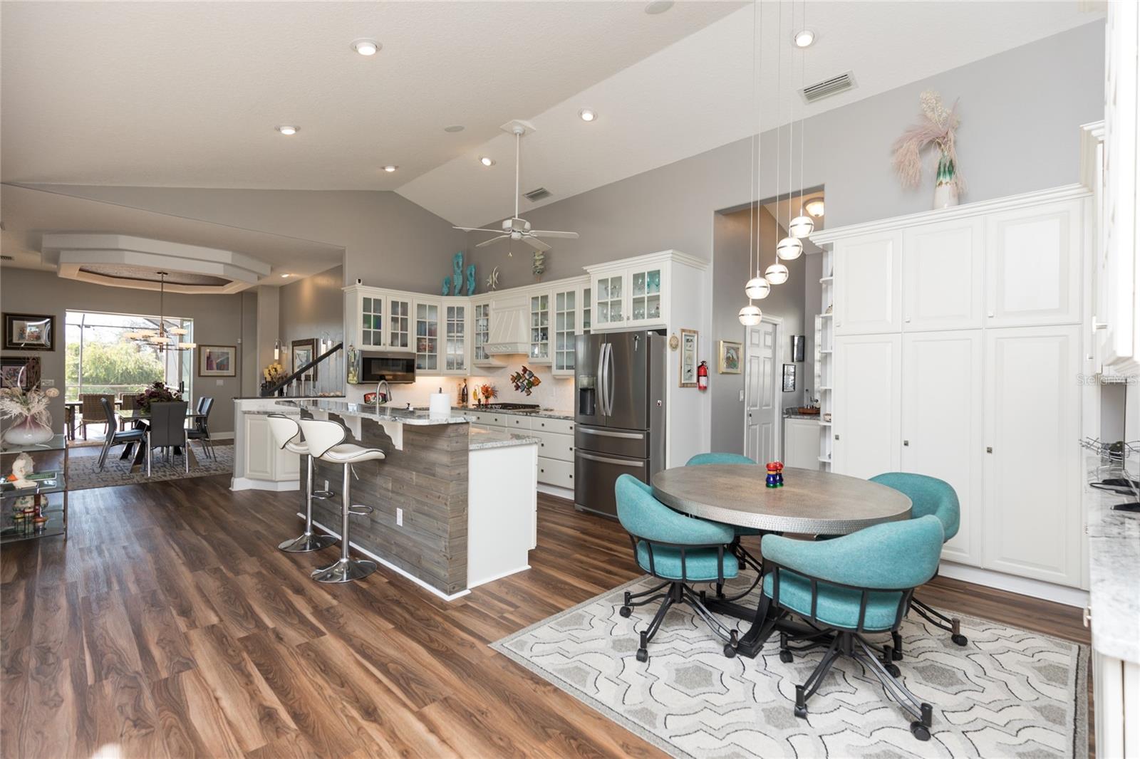2 MALAGA CT
